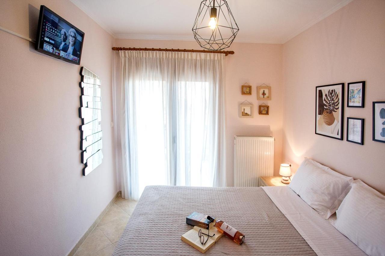 Konstantina & Evgenia Deluxe Apartment Néa Péramos Extérieur photo