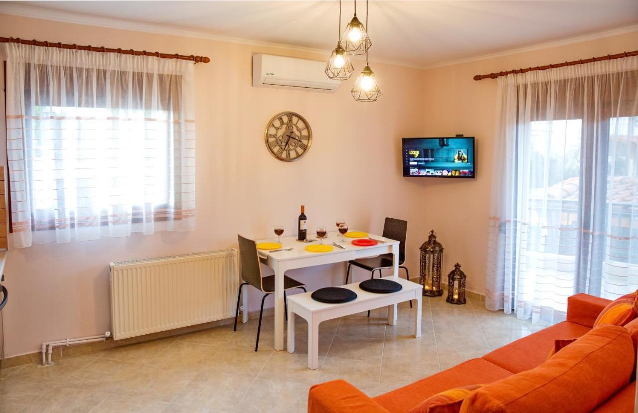 Konstantina & Evgenia Deluxe Apartment Néa Péramos Extérieur photo